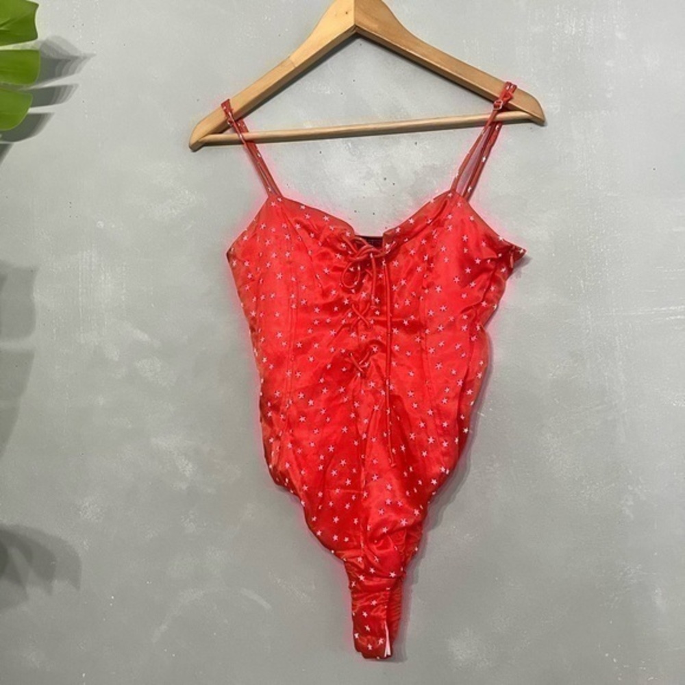 3/$30 _ ZARA | NWT 🏷️ Star Print Red White Stars Snap Bottom Bodysuit - XS